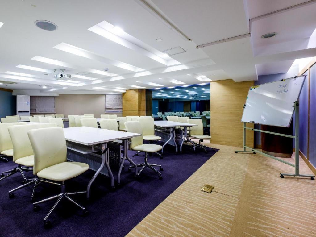 Ji Hotel Shanghai Yan An Road Branch מראה חיצוני תמונה